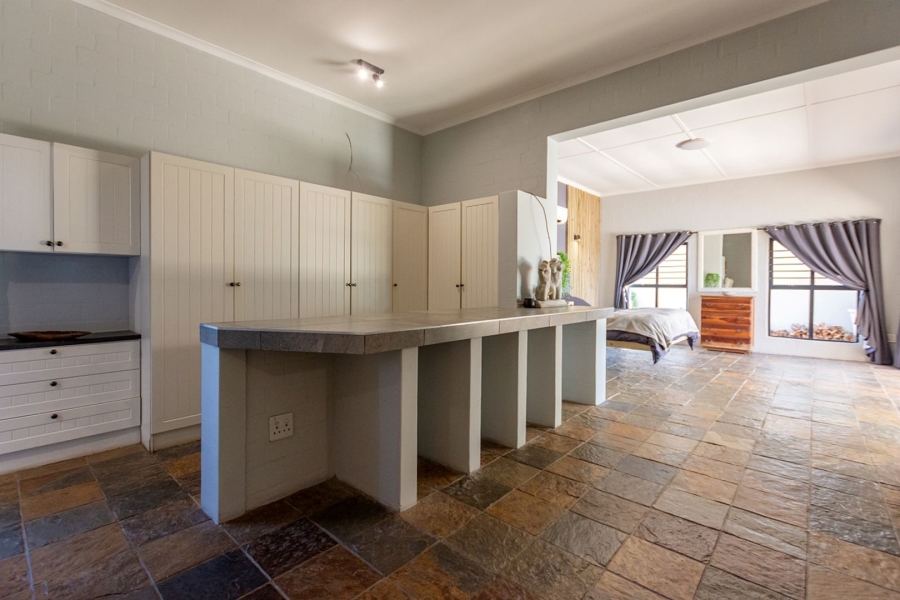 13 Bedroom Property for Sale in Olifantskop Western Cape